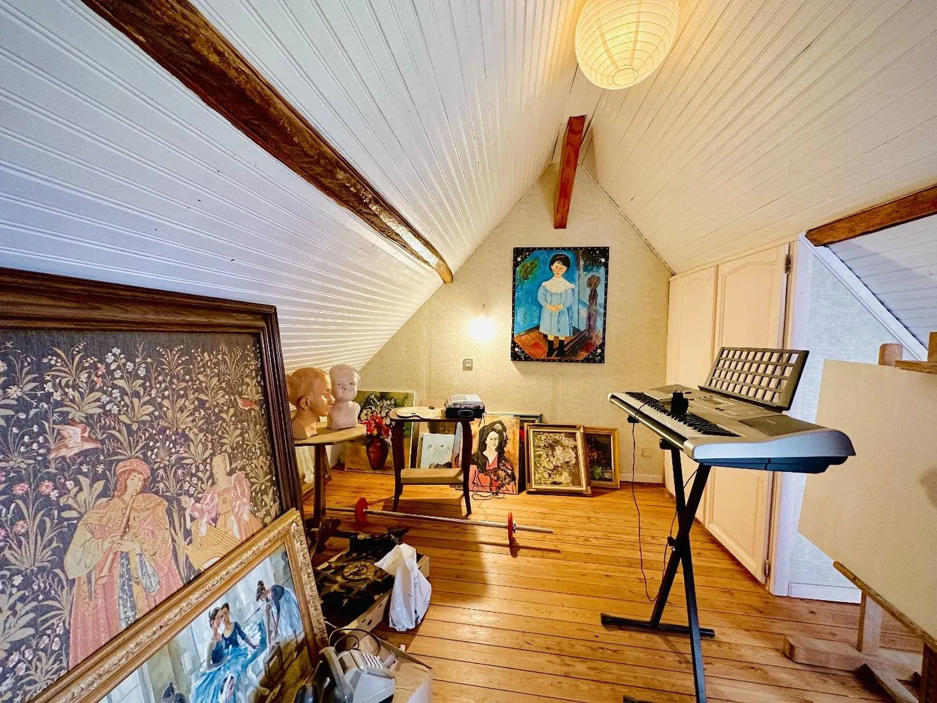 A vendre en exclusivité dans un environnement calme et verdoyant cette maison normande.