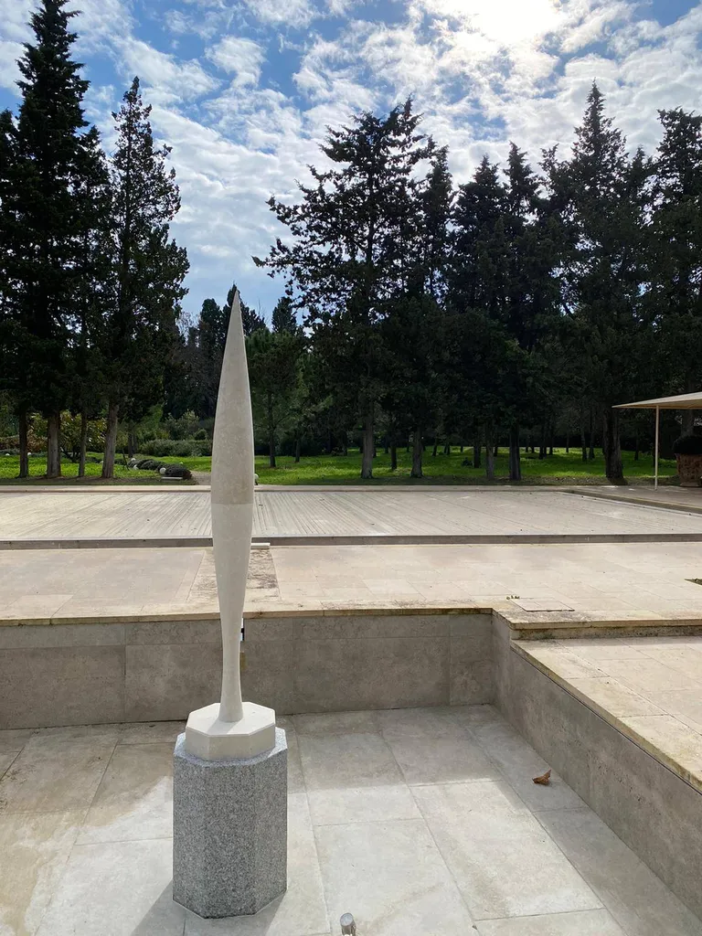 Sculpture en Pierre d'Avy à Plan d'Orgon