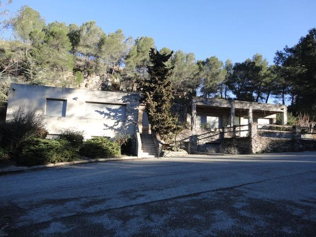 Vente locaux bureaux Roquefort la Bédoule