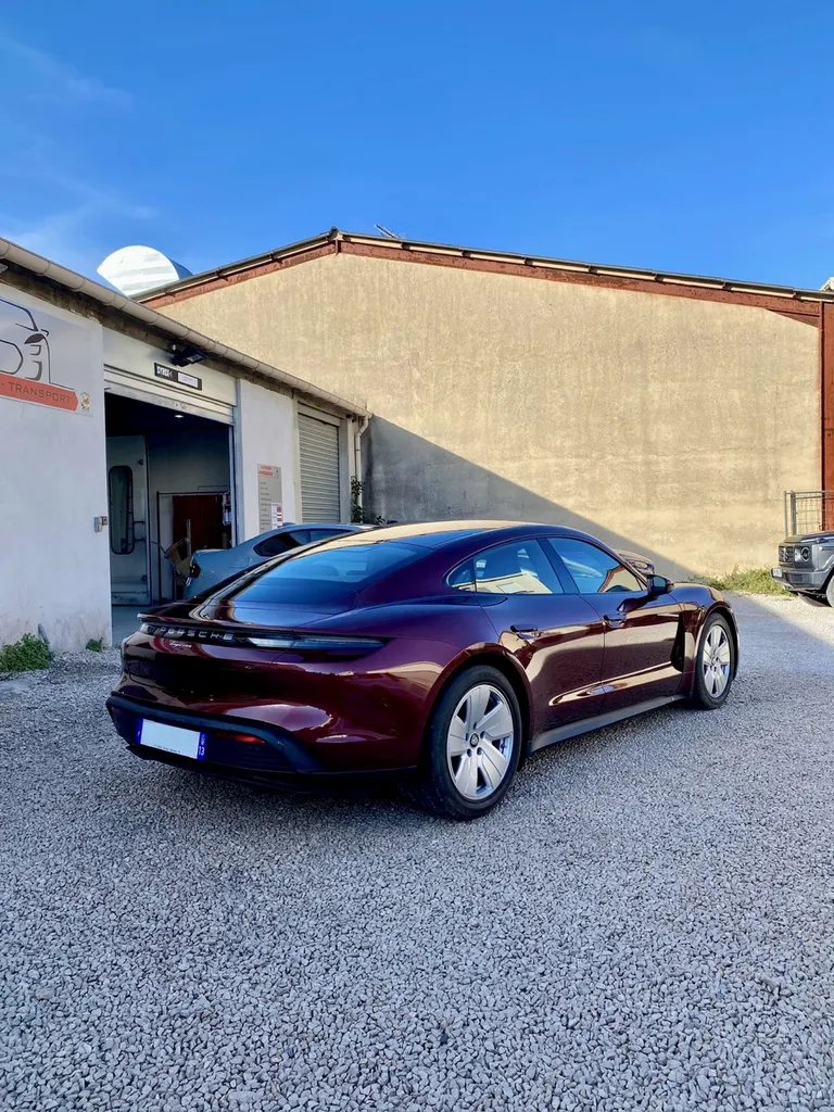 réparation carrosserie Porsche Taycan électrique Porsche Marseille proche d’aubagne et cassis