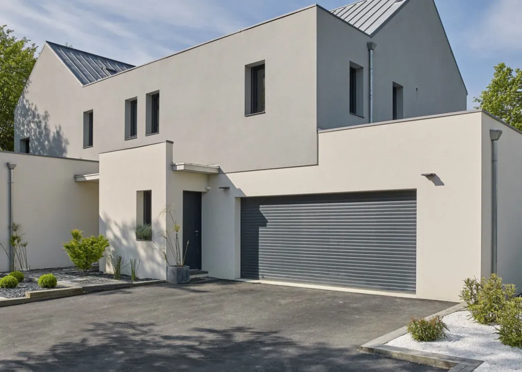 Remplacer votre porte de garage pour plus de confort, sécurité et isolation à Dijon et en Côte-d’Or