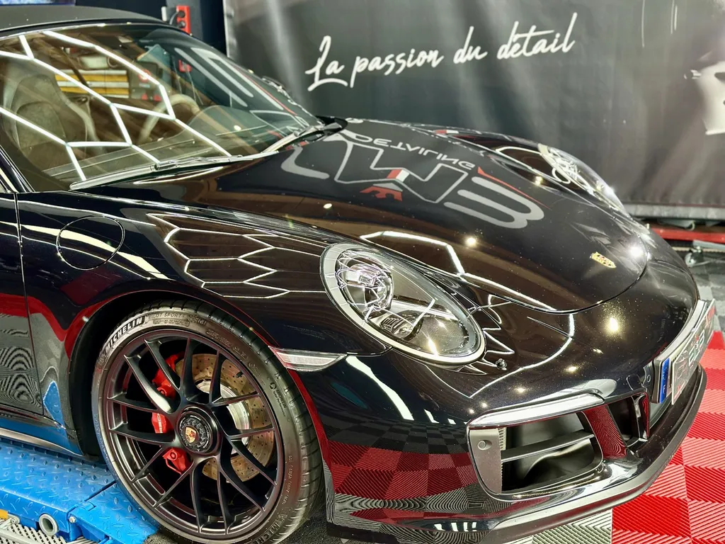 Detailing auto traitement céramique lyon protection carrosserie Porsche 911