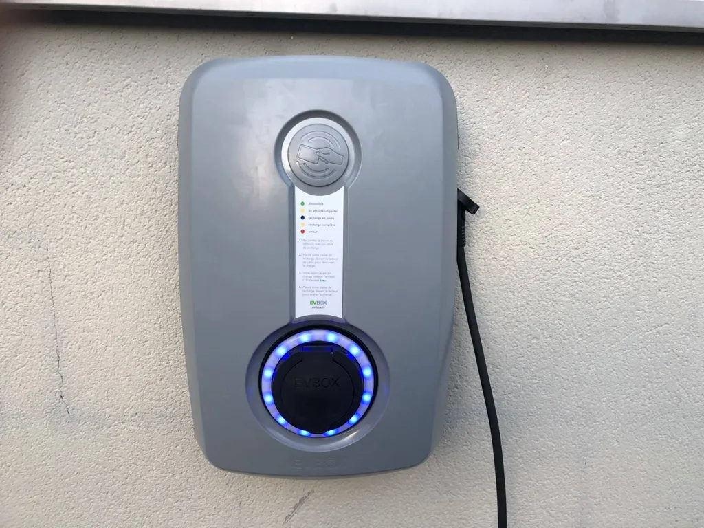 Borne de recharge pour entreprise à Aix en Provence