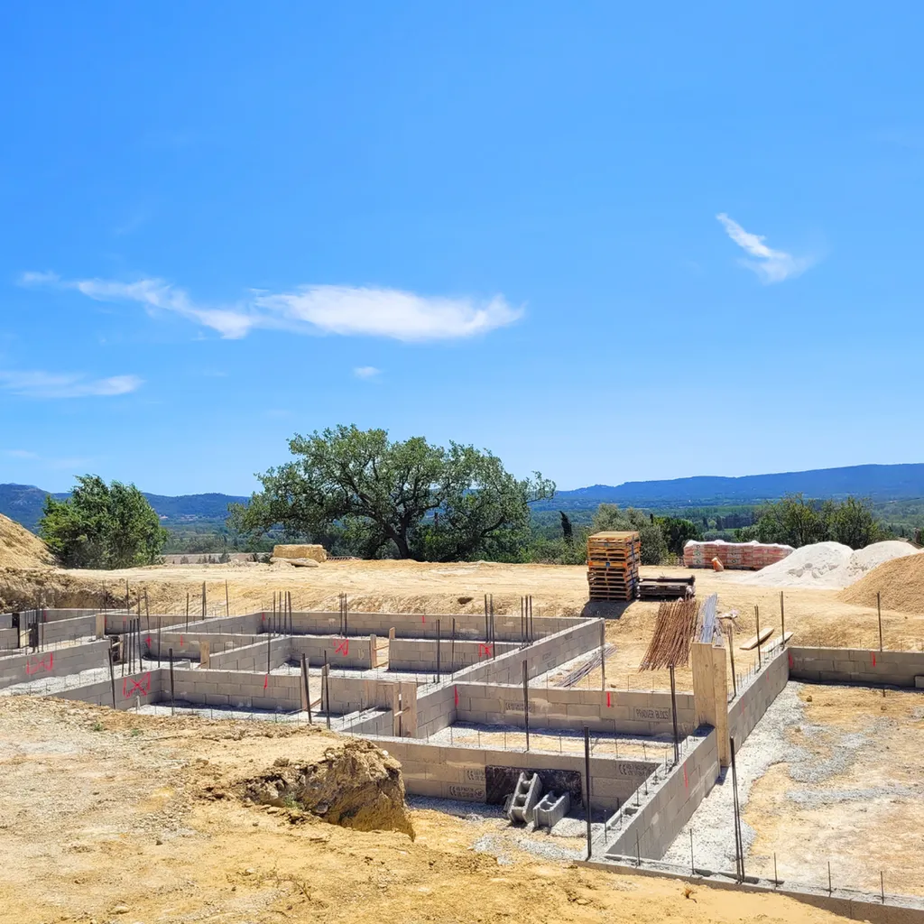 Construction d'une maison contemporaine sur la commune de Pertuis dans le Luberon