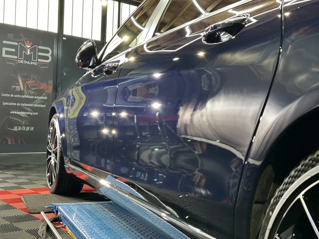 polissage carrosserie DETAILING traitement céramique lyon Mercedes Maybach