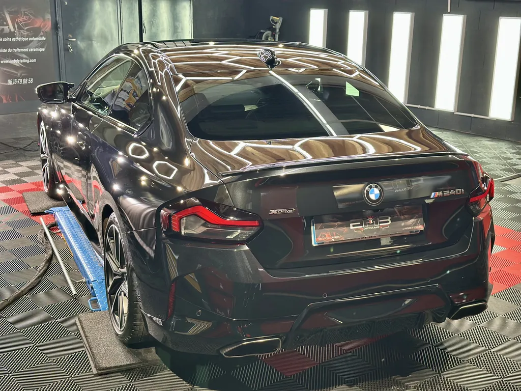 Detailing polissage protection carrosserie spécialiste BMW série 2 Brignais