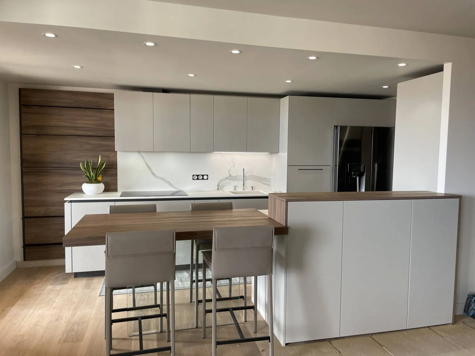 Installation d'une cuisine équipée italienne sur mesure à Six Fours dans le 83