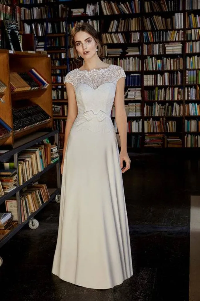 robe de mariée fluide grande taille à Marseille 13001