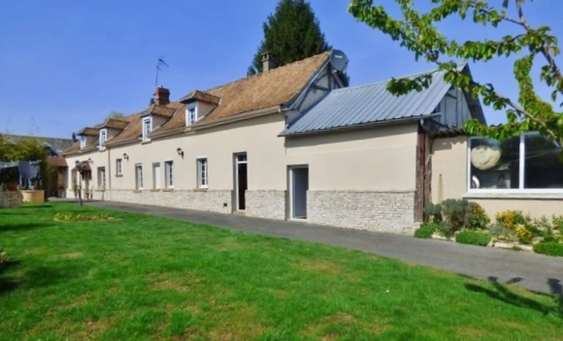 A vendre longère à étage avec 1 chambre au Rdc proche Saint pierre lès Elbeuf 76320