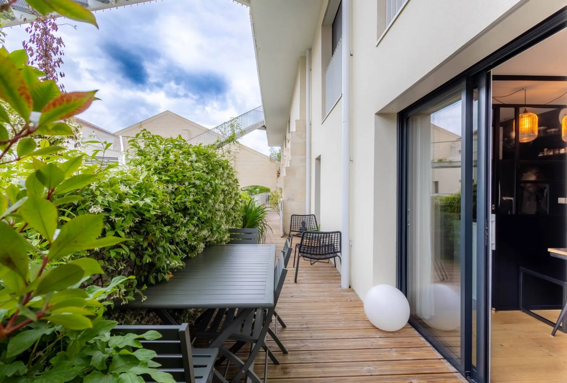 Vendu Bel appartement T4 avec garage Bordeaux Caudéran  