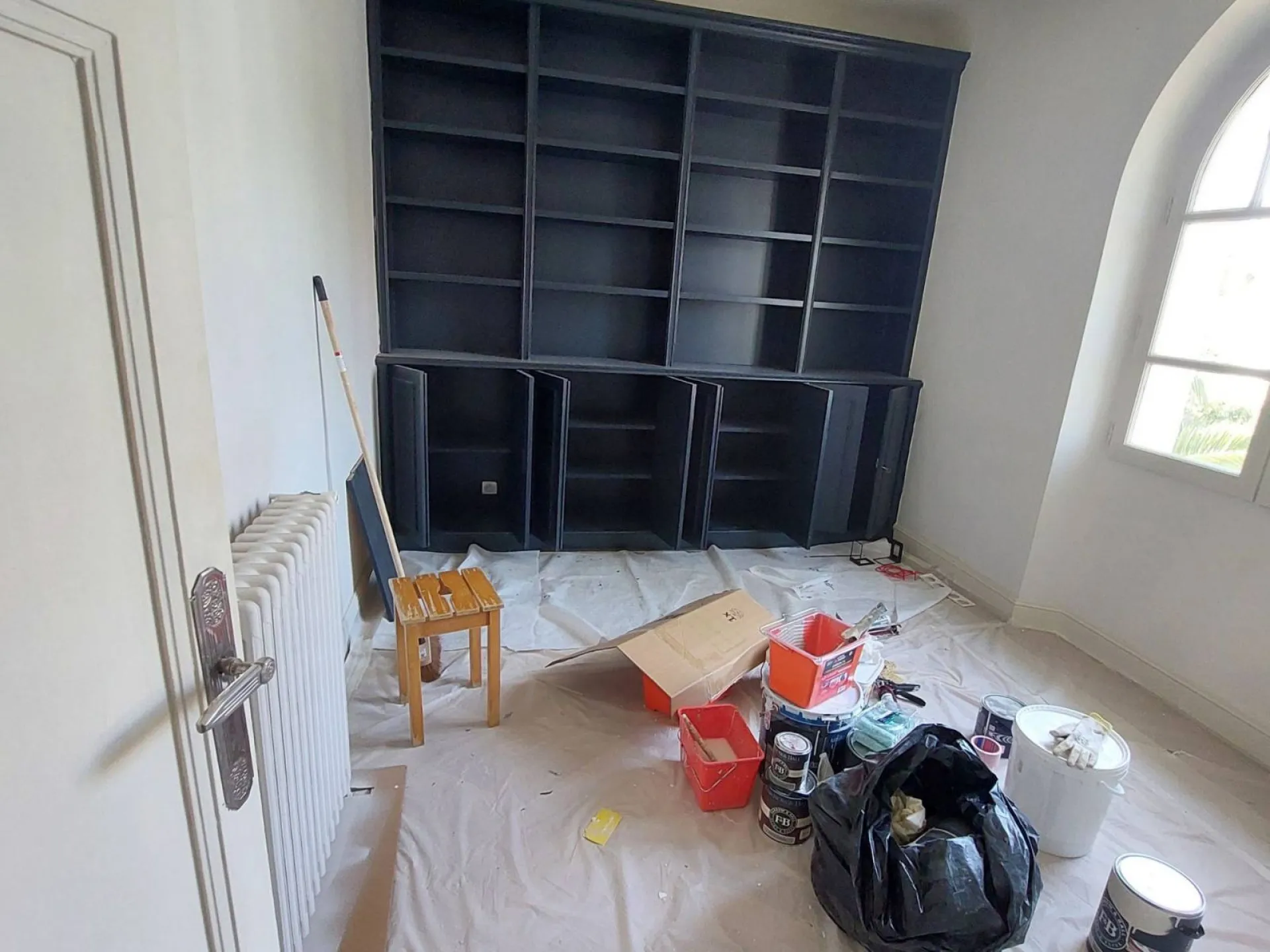 Peinture et finitions d'une rénovation complète de maison à Carqueiranne dans le Var