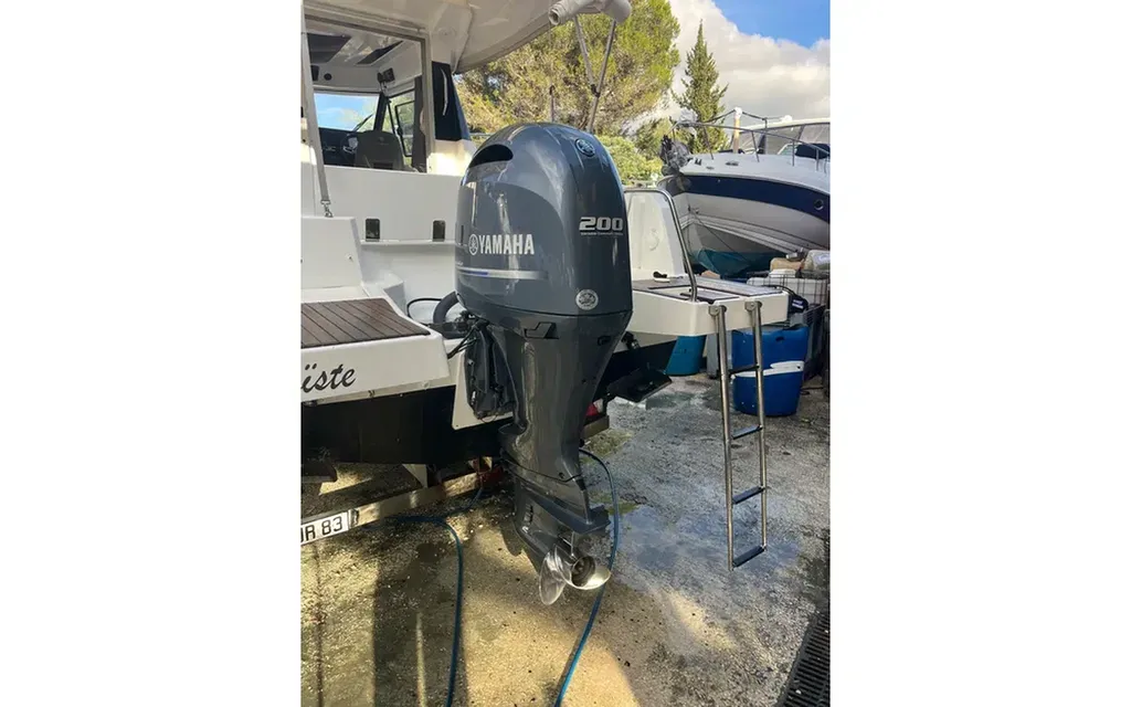 Yamaha 200 cv moteur hors-bord d’occasion : puissance et performance nautique, idéal pour bateaux motorisés disponible chez pro nautique proche Grimaud