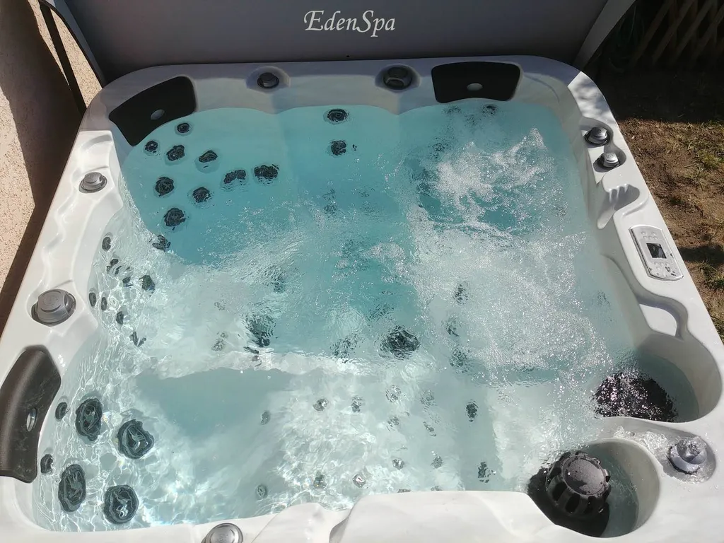 spa 2 places allongées canadien marseille