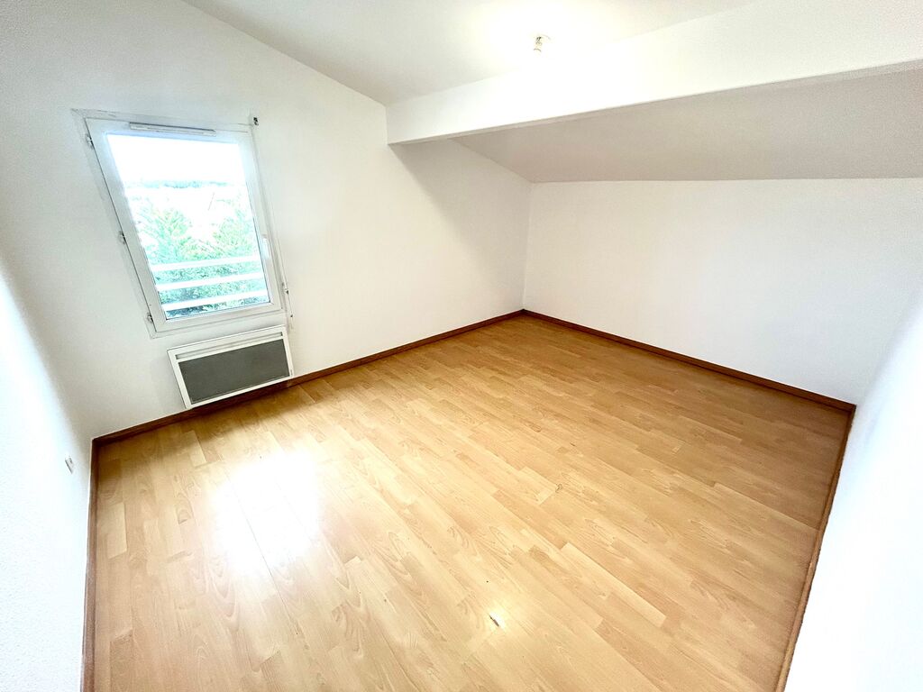 Agréable maison avec jardin de ville et garage, Bruges proximité Parc Ausone