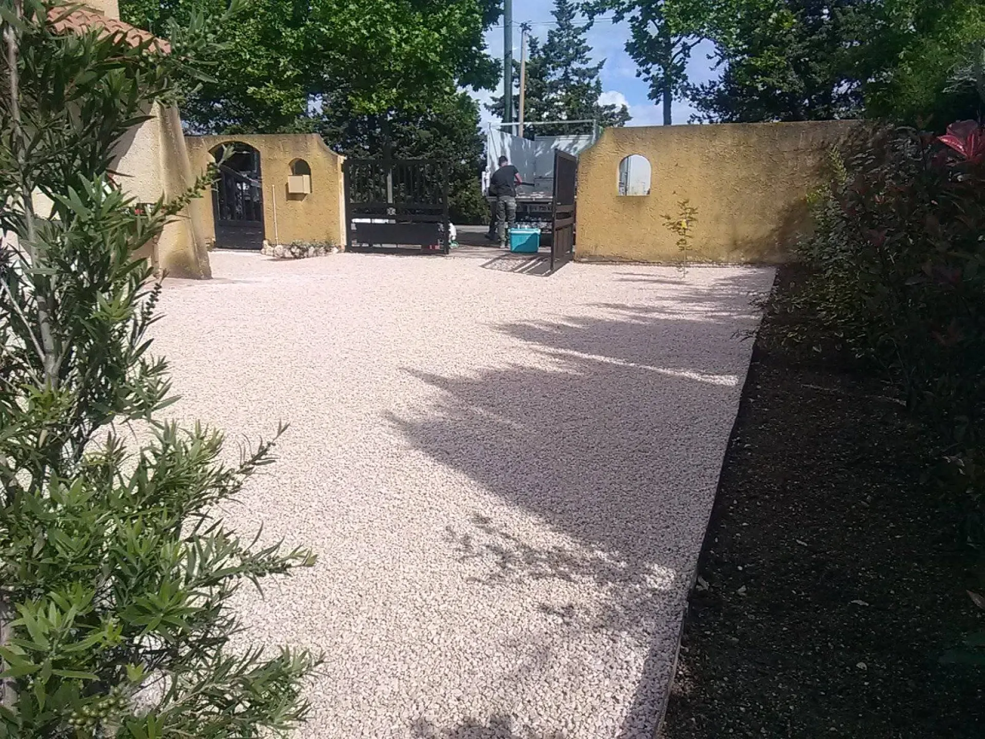 Amenagement de jardin par paysagistes villa Berre l Etang