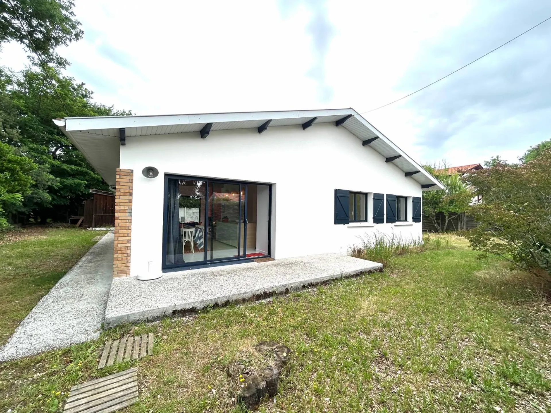 Ravissante villa de plain pied rénovée Andernos quartier de La Source 