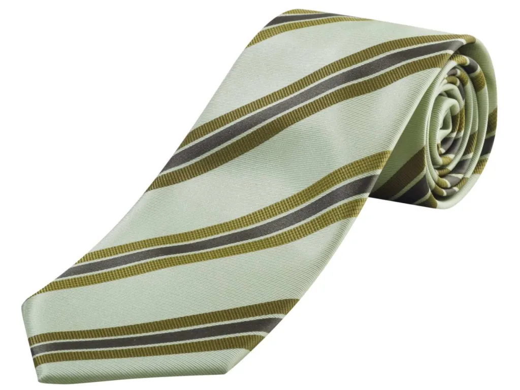 photographe accessoires textile Lyon cravate rayée vert olive en packshot