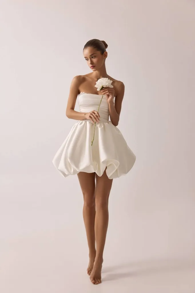 Robe de mariée courte pour mariage civil à Marseille