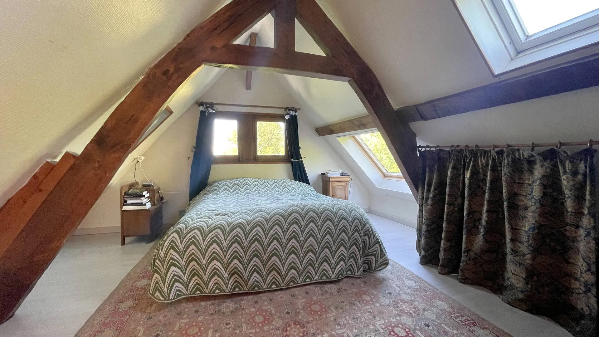 Longère typique de Normandie à vendre : Caractère et fonctionnalité réunis dans ce bien rare sur le marché.