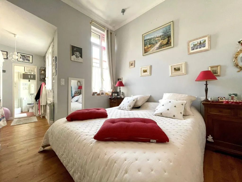 jourdainneaktion-agence-immobiliere-rouen-achat-vente-location-syndic-estimation-annonces-dpe-beauvoisine-haussmannien-t2-parking-rare-hypercentre-magnifique