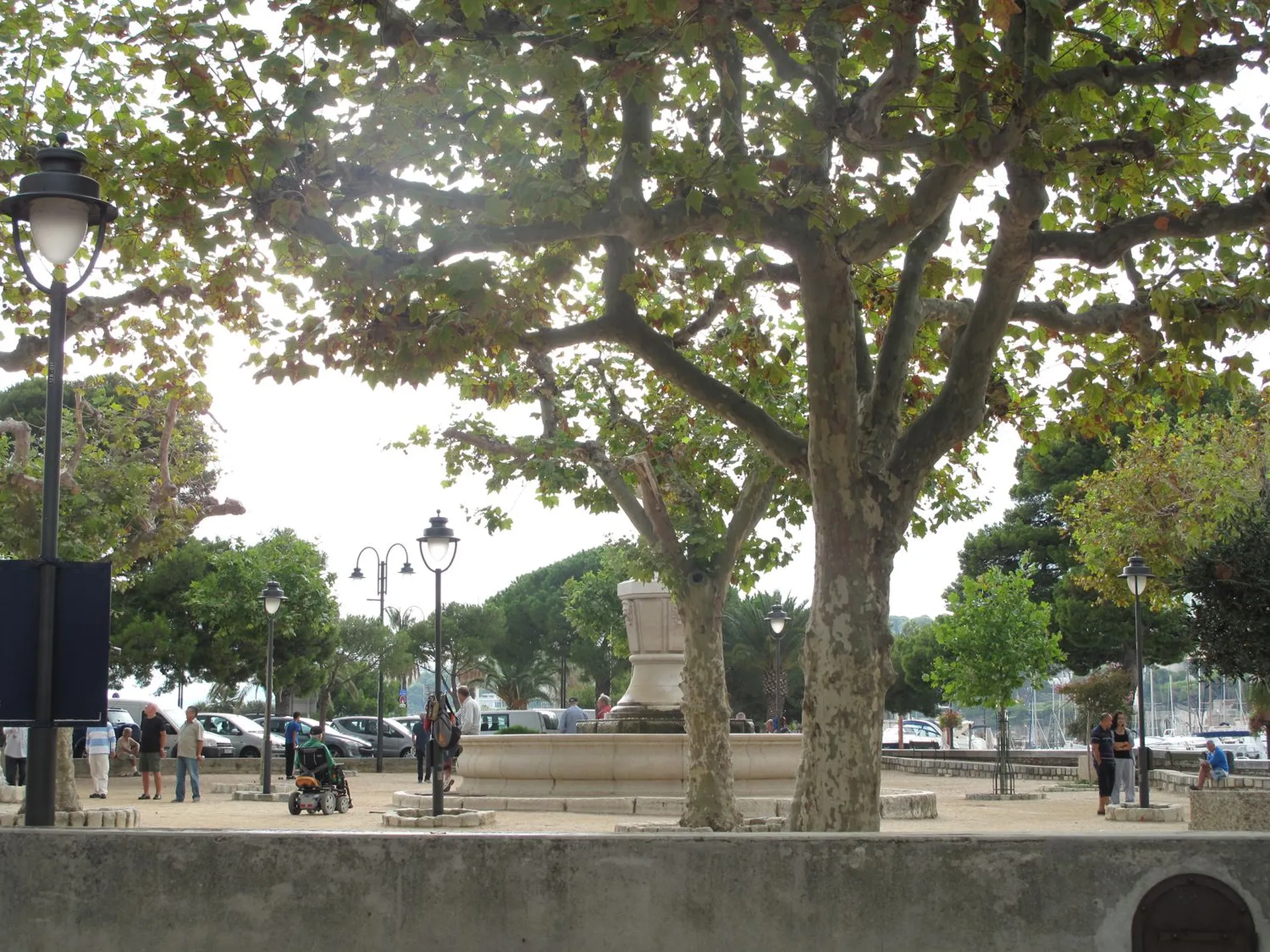 FONDS DE COMMERCE Cassis dans le centre