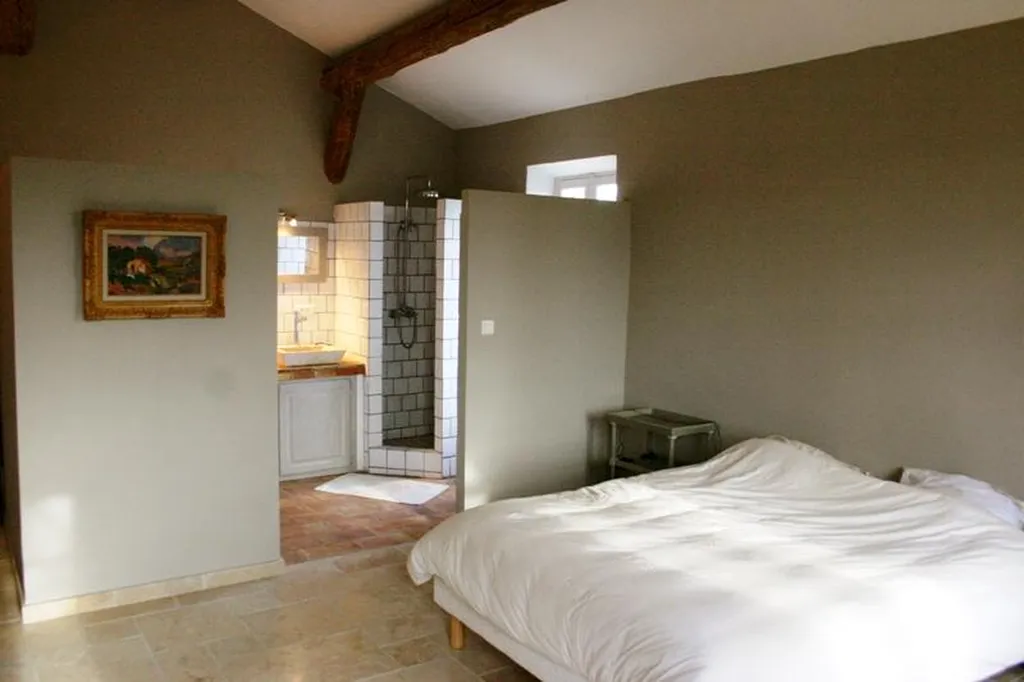 Agréable maison bourgeoise du 19ème siècle au milieu des vignes du Ventoux