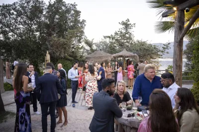Cocktail de mariage dans un restaurant près d'Ajaccio