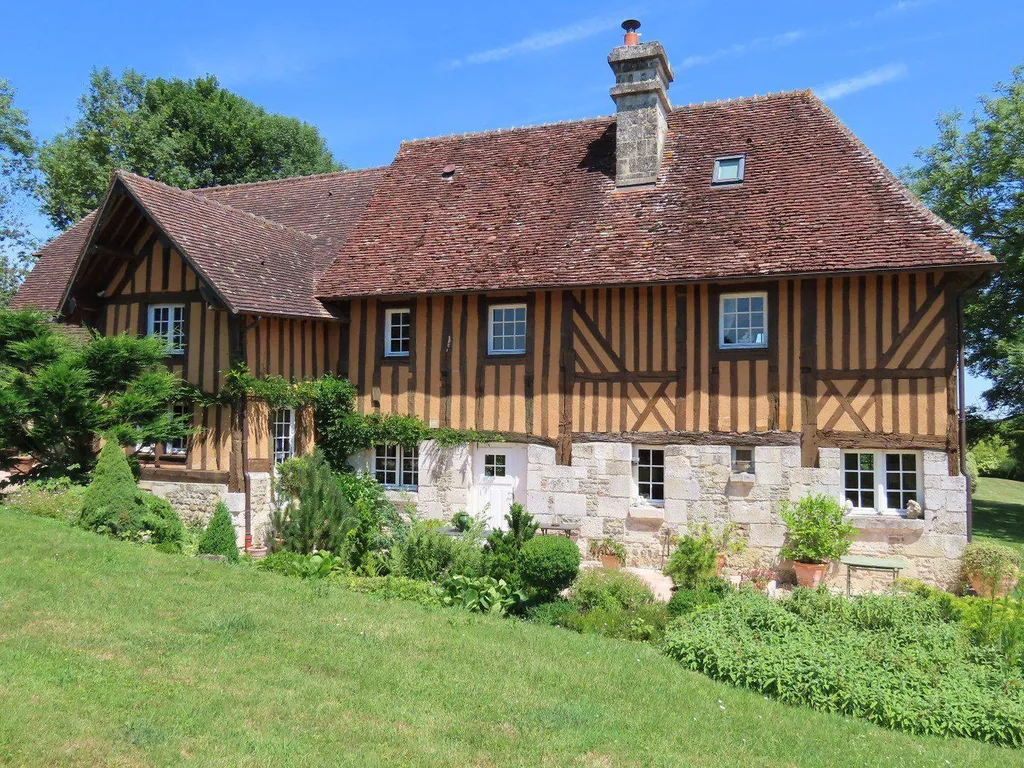A VENDRE - Propriété de charme du XVIIIe siècle avec deux habitations et 3,4 ha de terrain arboré proche LISIEUX 14100