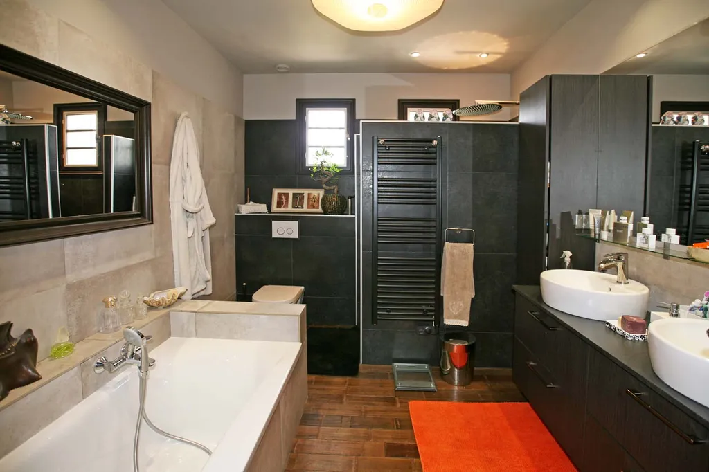 Comtat Venaissin en position dominante, villa contemporaine avec piscine   