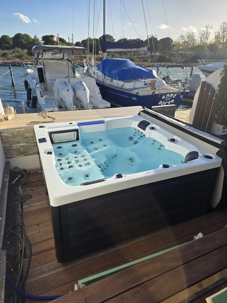 livraison-spa-acces-restreint-port-camargue