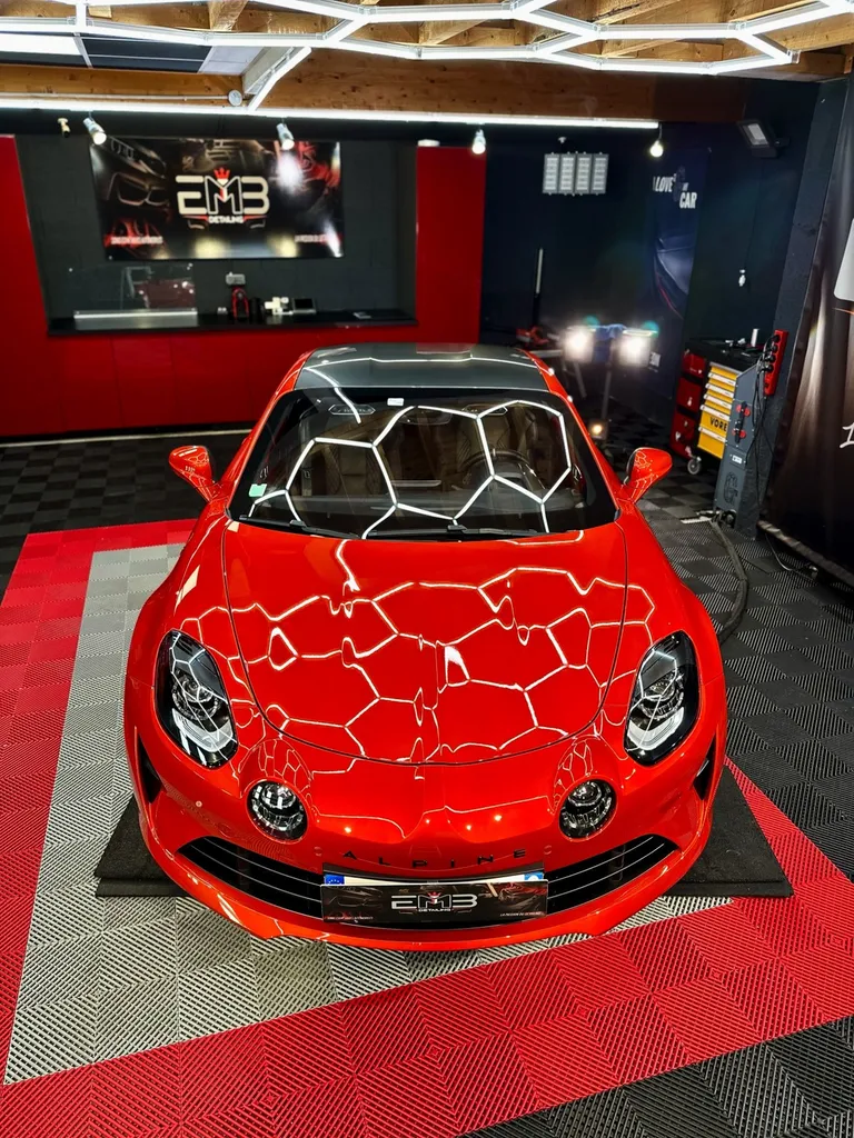 Spécialiste Protection carrosserie film PPF et traitement céramique Lyon Alpine A110 