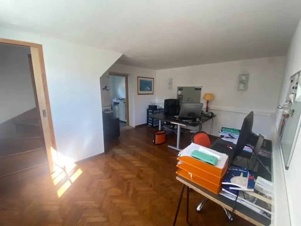 A vendre longère de 183 m² habitable édifiée sur un terrain de 800 m² sur la commune de ST PIERRE LES ELBEUF