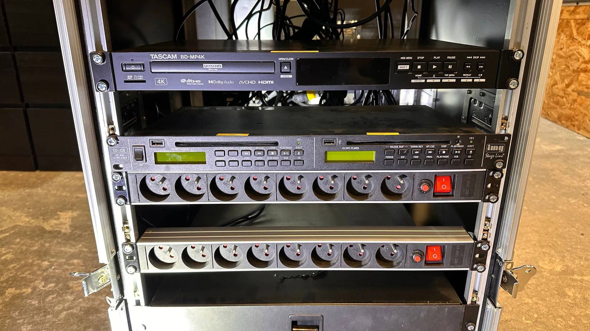 RACK REGIE VIDEO NUMERIQUE PRO 3