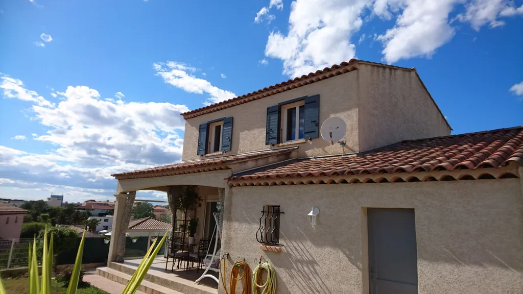 Pose de volets battants isolés sur cadre gris anthracite sur Fos Sur Mer 