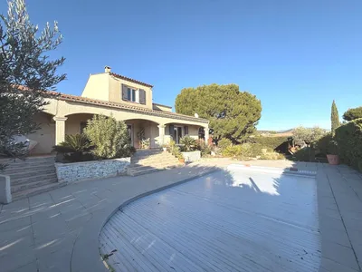 Villa de Type 6 à vendre à Roquefort la Bédoule