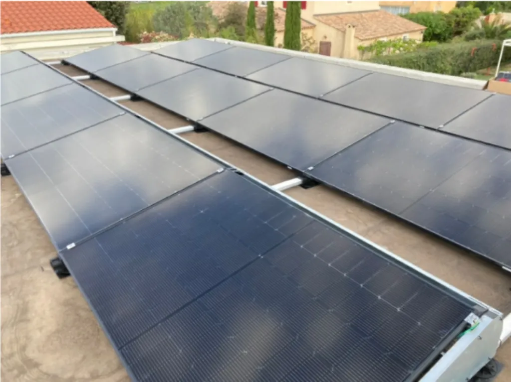 Pose de panneaux solaires sur toiture plate à partir de 8 990€ avec Provence Energie Solaire Services