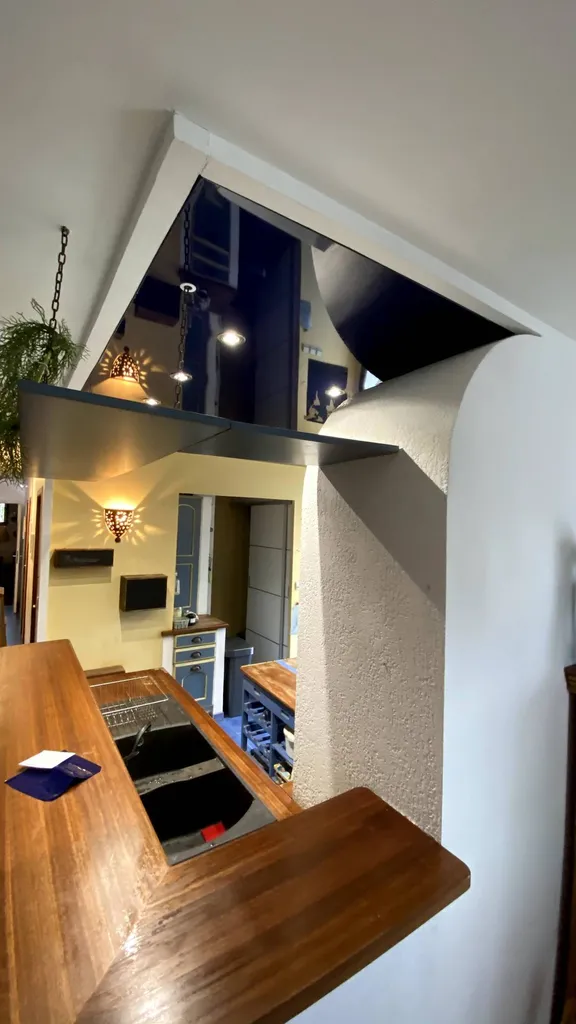 Remplacement du plafond tendu avec toile laquée bleue par Plafonds Tendus Occitans Toulouse