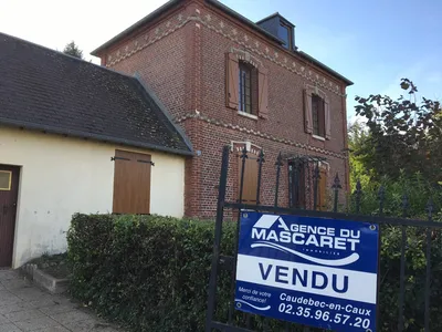 A vendre : Exclusivité ! Maison de caractère - Ecole et commerces à pied