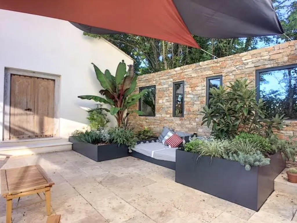 Création d'un jardin sur Montfavet