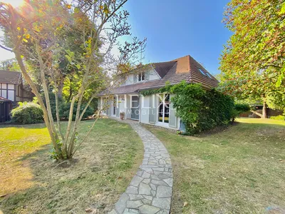 Grande maison à Croissy Sur Seine près de la British School