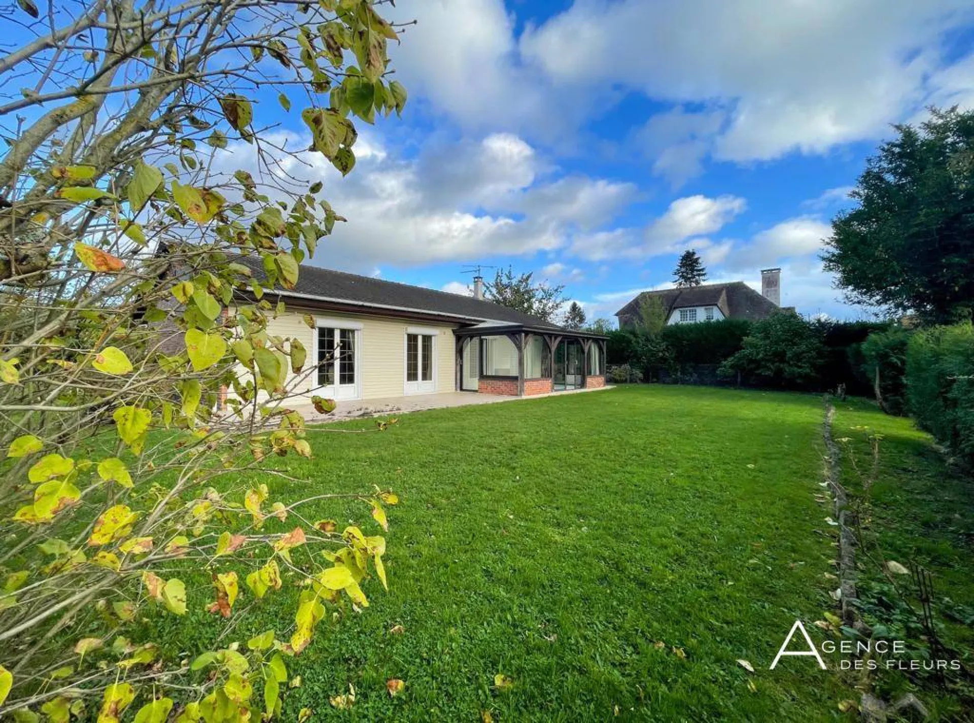 A saisir pavillon de plain-pied édifié sur 943 m² de terrain sur la commune de ST PIERRE DES FLEURS 27370