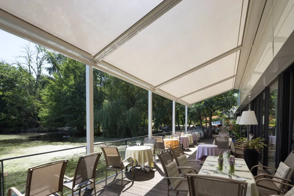 Pose de pergola Renson Lapure en Paca