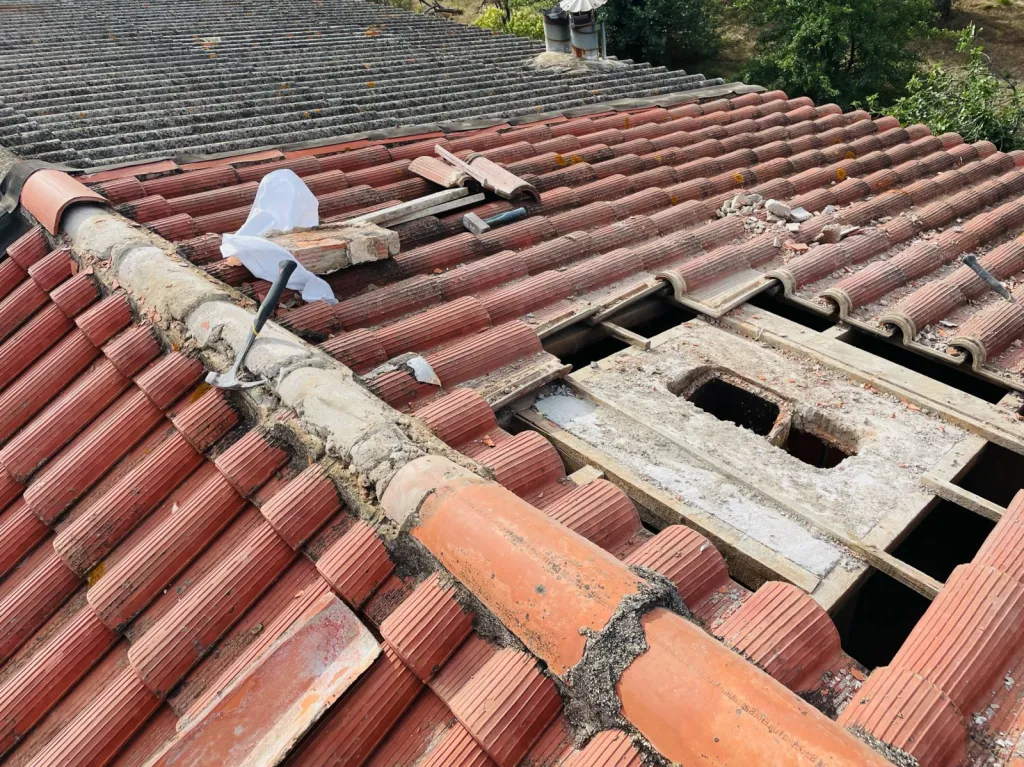 Réparation de toiture de maison à Fuveau 13710