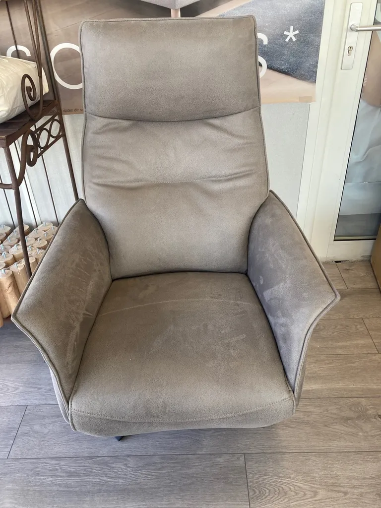 Fauteuil releveur et relaxant électrique pour séniors à Caluire et Cuire à côté de Lyon Croix-Rousse