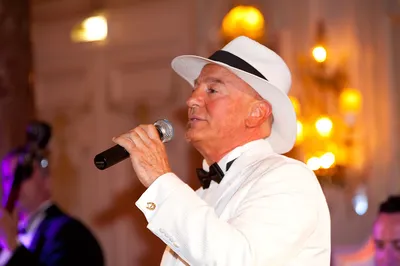 groupe de musique avec chanteur Crooner pour soirée de mariage et événementiel a st tropez dans le var