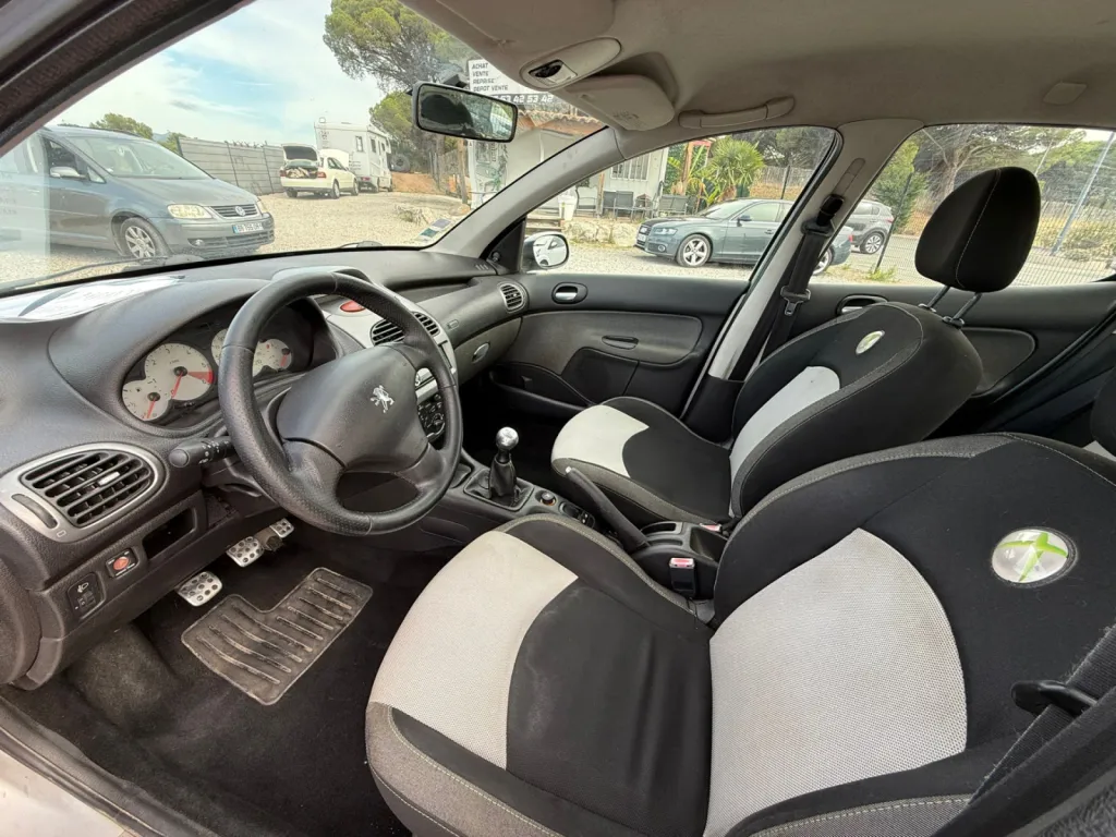 PEUGEOT 207 1.4 HDI 70 XBOX 360 5 PORTES