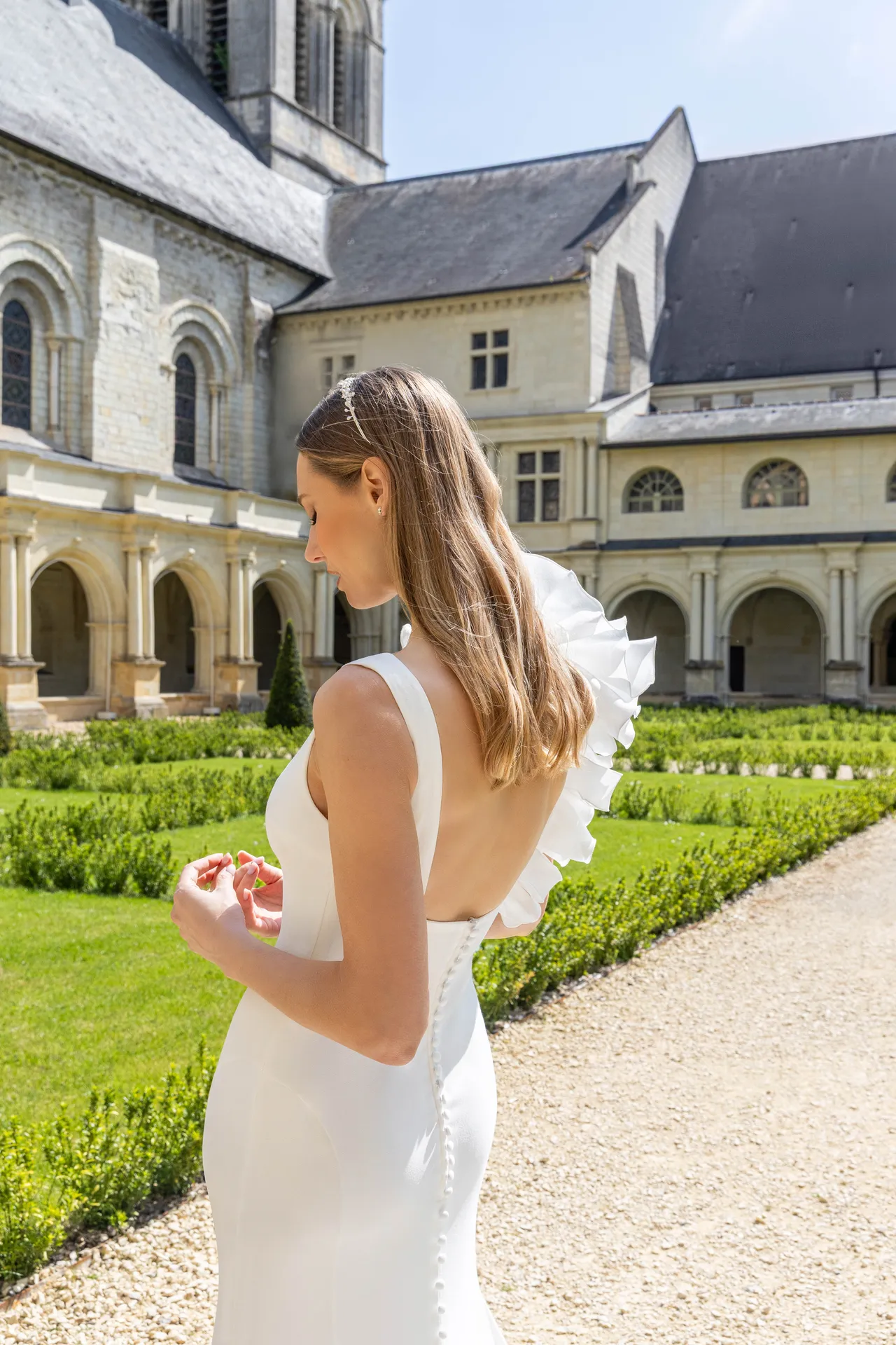Robe de mariée blanche avec bretelle