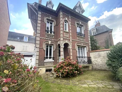 A vendre maison de caractère avec charme à Eu 76260