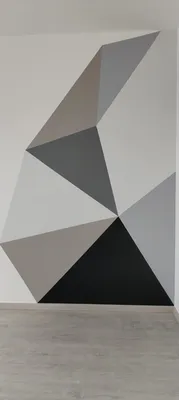 Peinture intérieure d' une maison finition veloutée avec murs de couleur et décoration de triangle symétrique entre Lillebonne  et Port Jérôme 