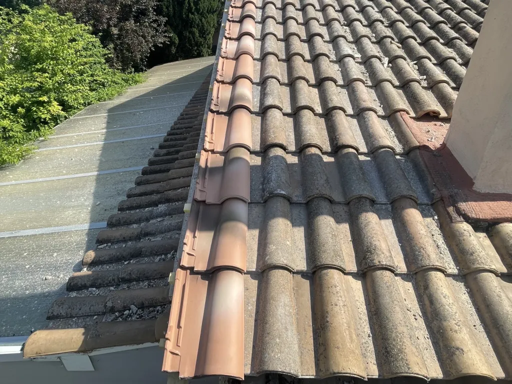 En cours: Rénovation d’une toiture de maison près d’Aix en Provence.